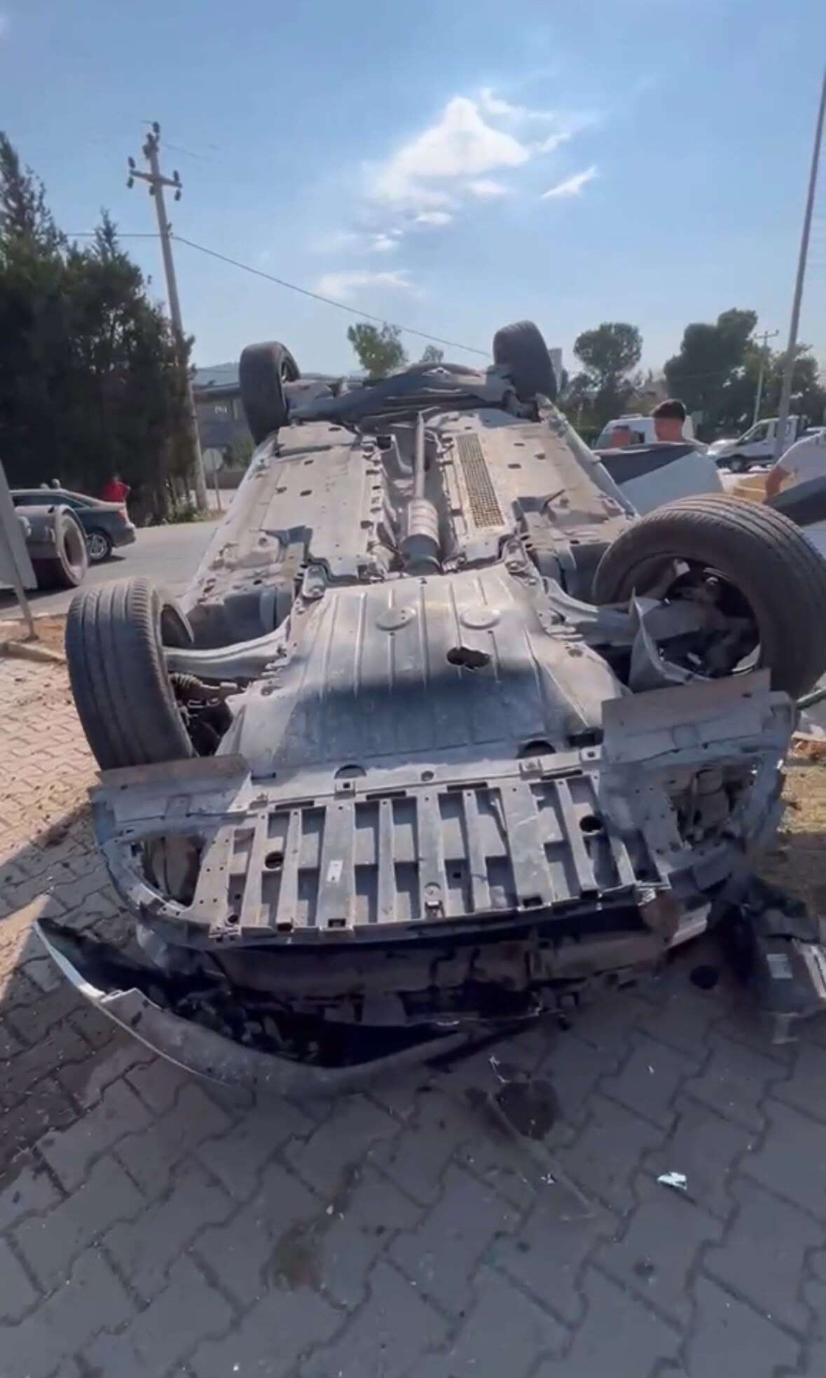 Muğla’da Trafik Kazası: Takla Atan Otomobil TIR’a Çarptı 2